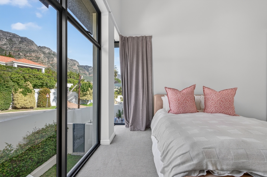 To Let 4 Bedroom Property for Rent in Camps Bay Western Cape